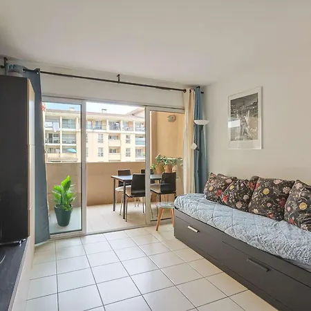 Le 302 Apartment